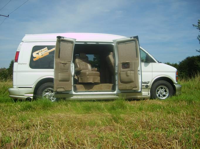 Explorer Van 30 